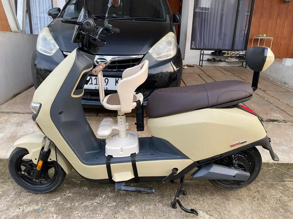 Sepeda Listrik Uwinfly M70