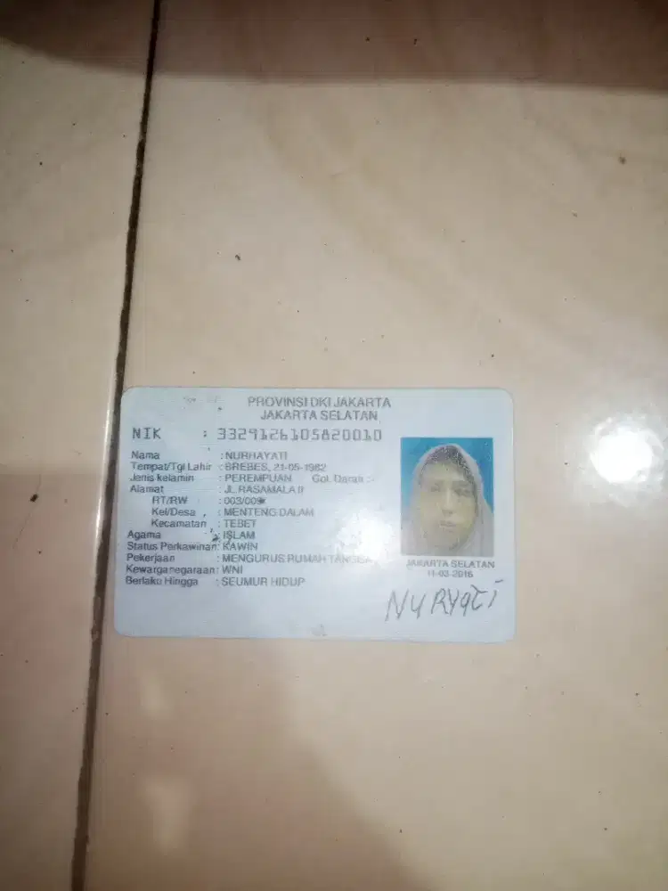 saya sedang mencari pekerjaan art pulang pergi