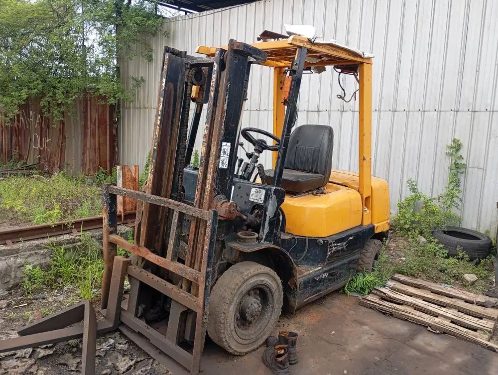 FORKLIFT TCM 2,5 TON FD25Z5
