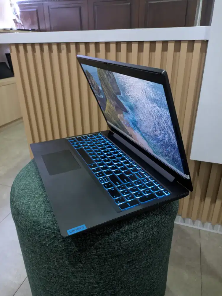 Lenovo Ideapad Gaming i5-9300H GTX 1050 SSD 512GB NVMe RAM 8GB 15