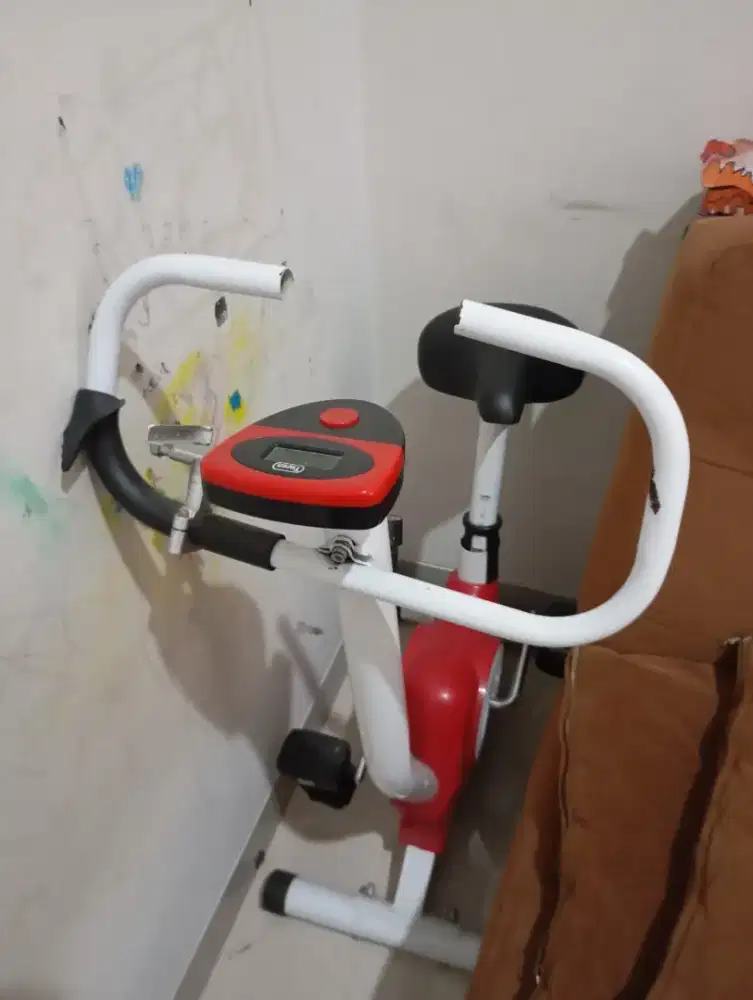 Dijual CEPAT sepeda statis Twen