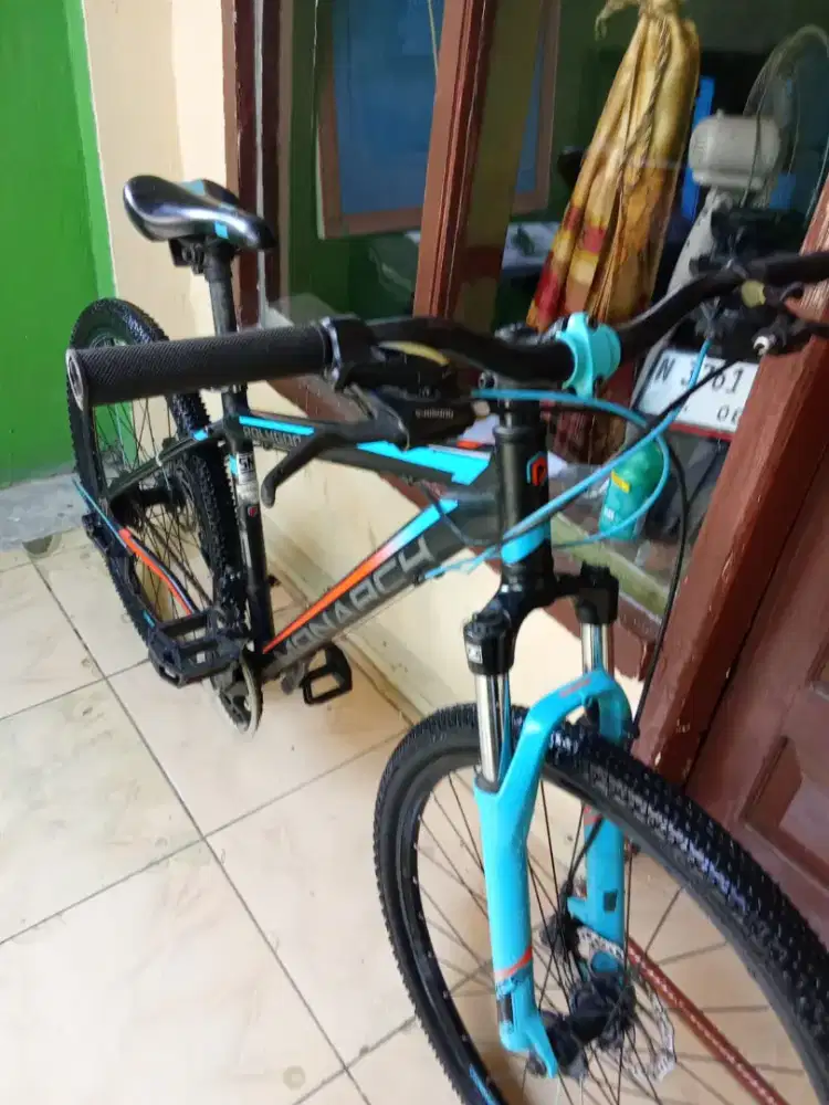 Speda gunung Polygon monarch 5 mulus