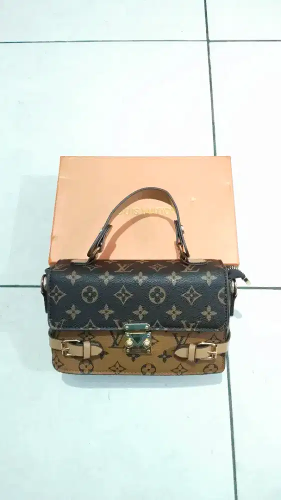 JUAL MURAH & BARU 100% . TAS LV COKLAT ELEGAN