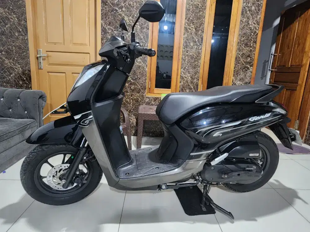 Genio 2023 plat F pajak ON