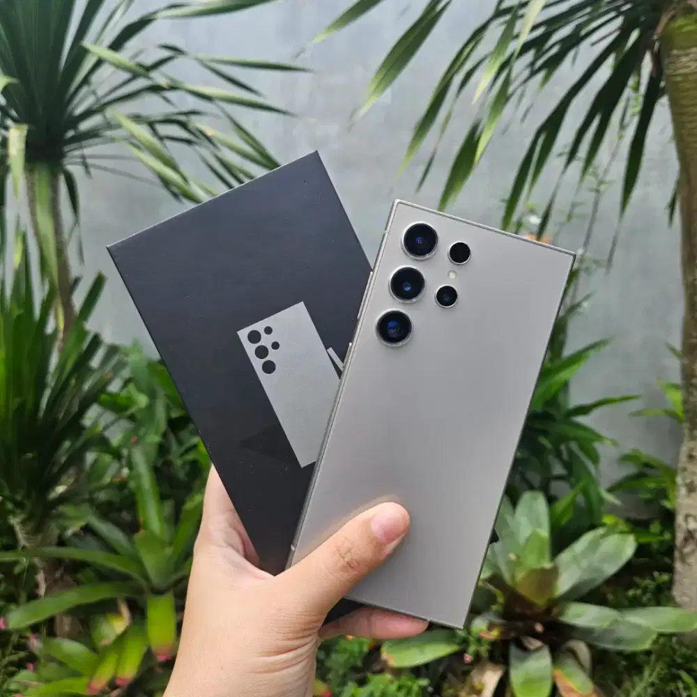 Samsung S24 Ultra 256gb sein like new