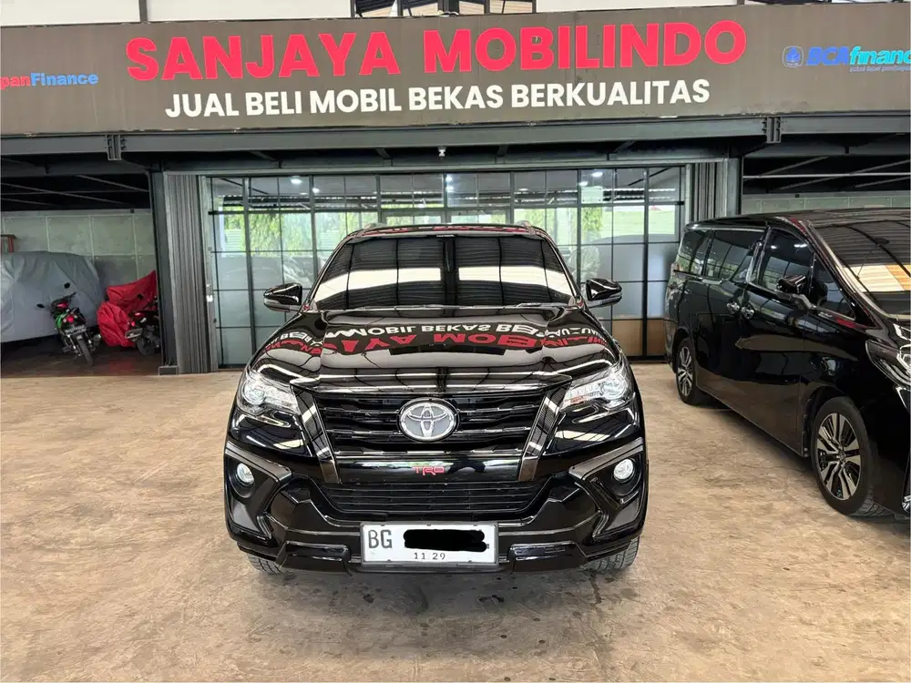 Fortuner VRZ TRD 2.4 A/T 2019/2020,Km 70rb