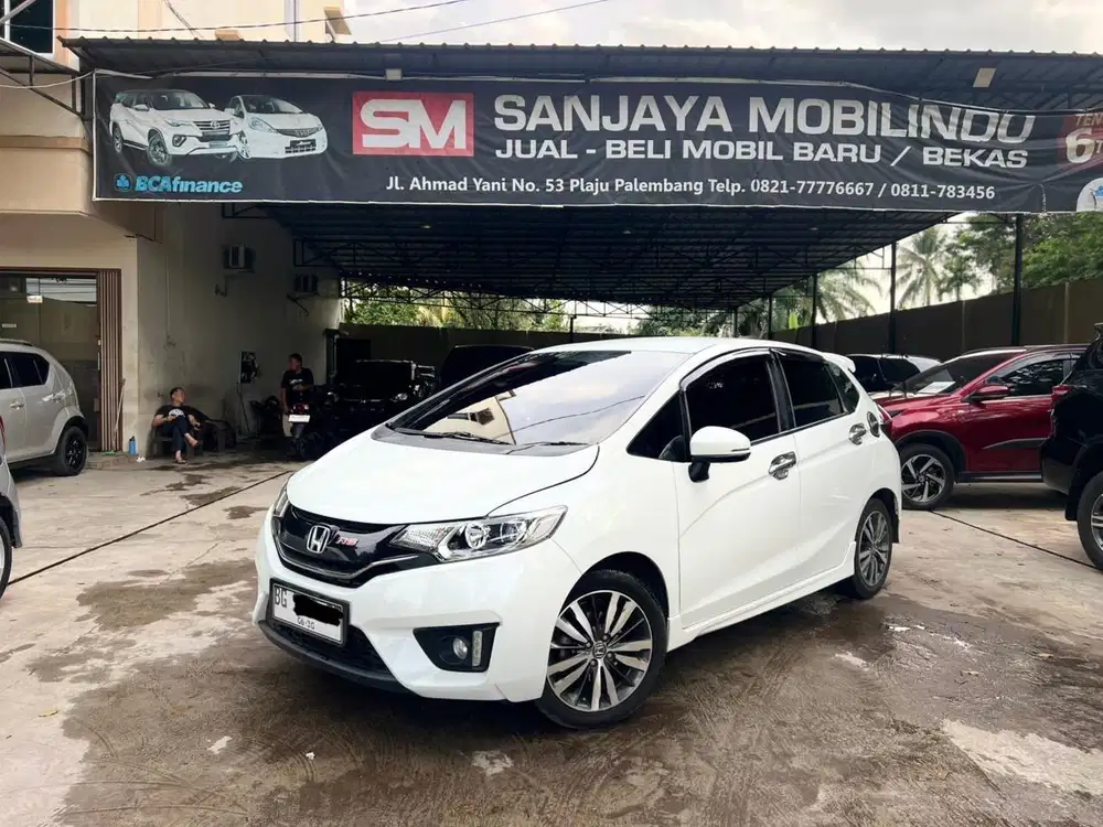 Honda Jazz RS CVT 1.5 A/T 2015/2016,Km 90rb