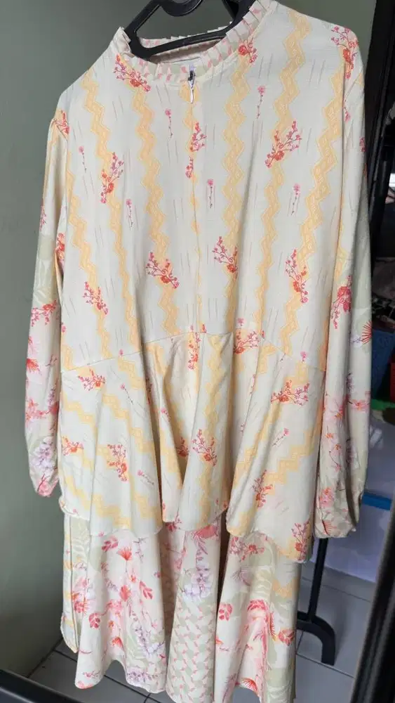 Preloved Baju Atasan & Rok Ukuran XL