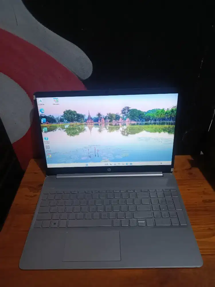 Laptop hp 15 Intel core i7-1165G7 Intel iris