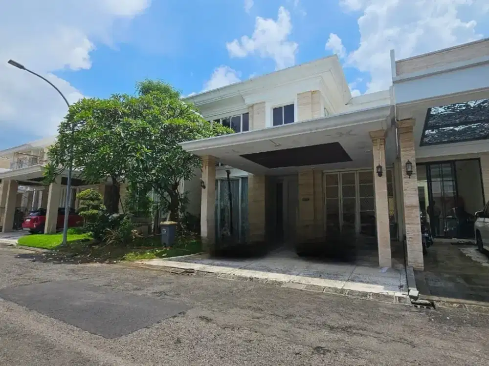 Rumah 2 Lantai Bagus Semi Furnish di Pakuwon Indah LaRiz Ville