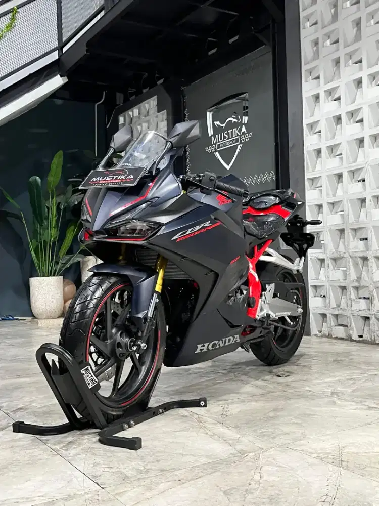 KM 1 perak‼️Honda CBR 250RR ABS SP 2024. DANNY Mustika Motor Sulfat
