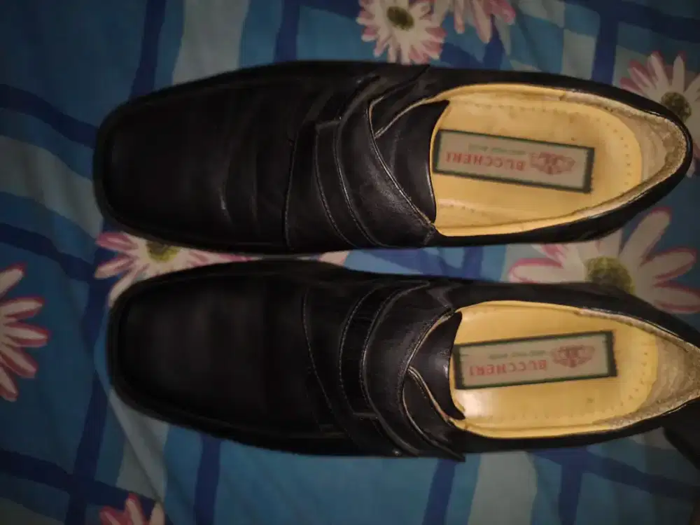 Sepatu Buccheri Pria Slip On