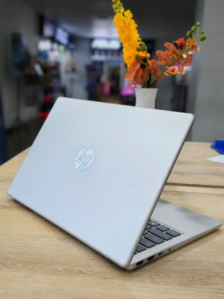 LAPTOP BARU HP 14 SERIES EP0261TU