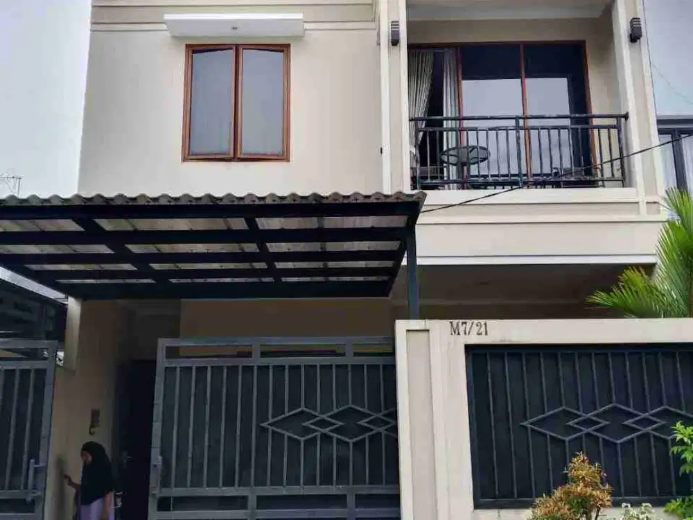 Rumah Dua Lantai Turun Harga di Galaxy Bekasi Lokasi Aman Nyaman Dekat Tol Becakayu