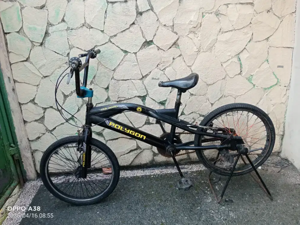 Jual butuh sepeda BMX Polygon UK 20 kondisi normal siap gowes