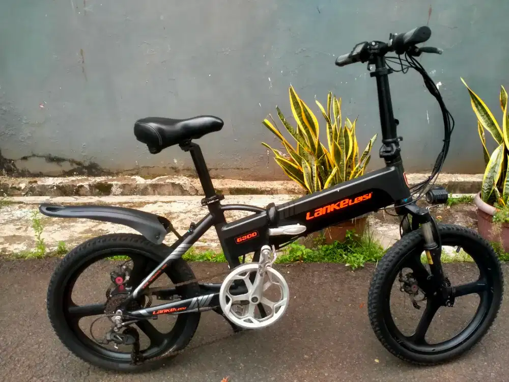 Sepeda lipat e-bike Lankeleisi G300 second normal tinggal pakai