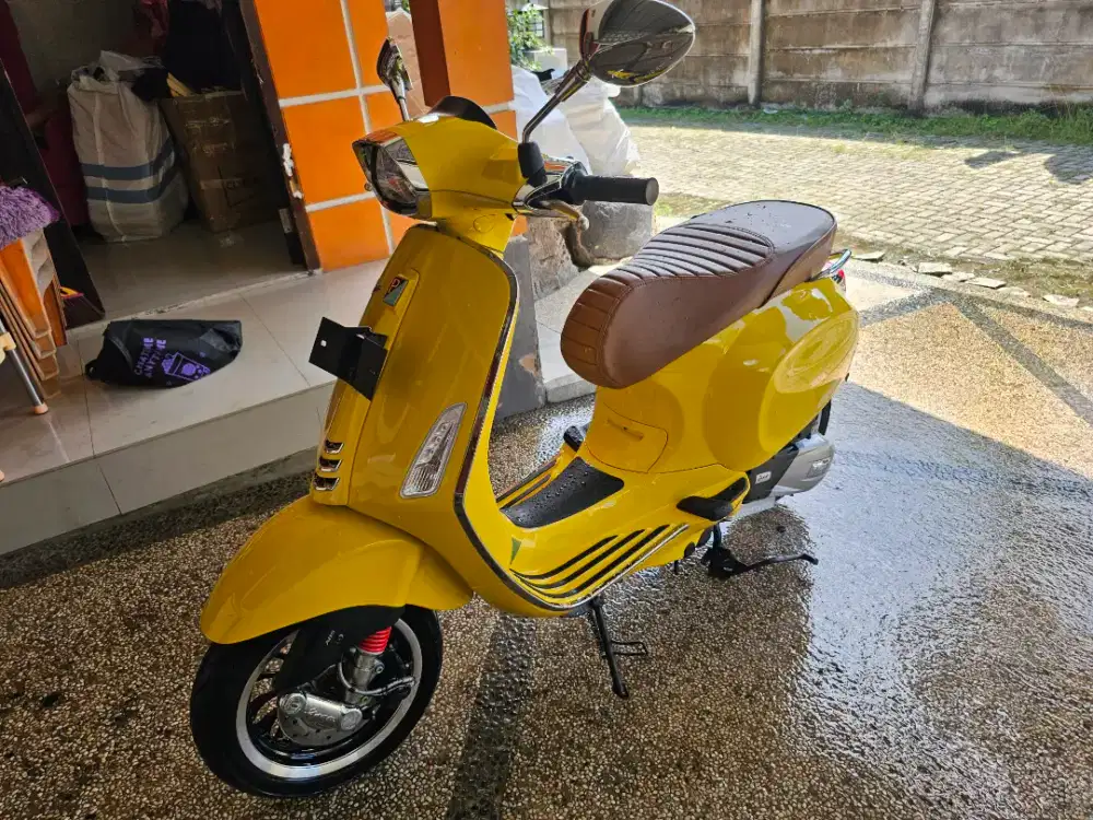 Vespa sprint 2023 mulus seperti baru