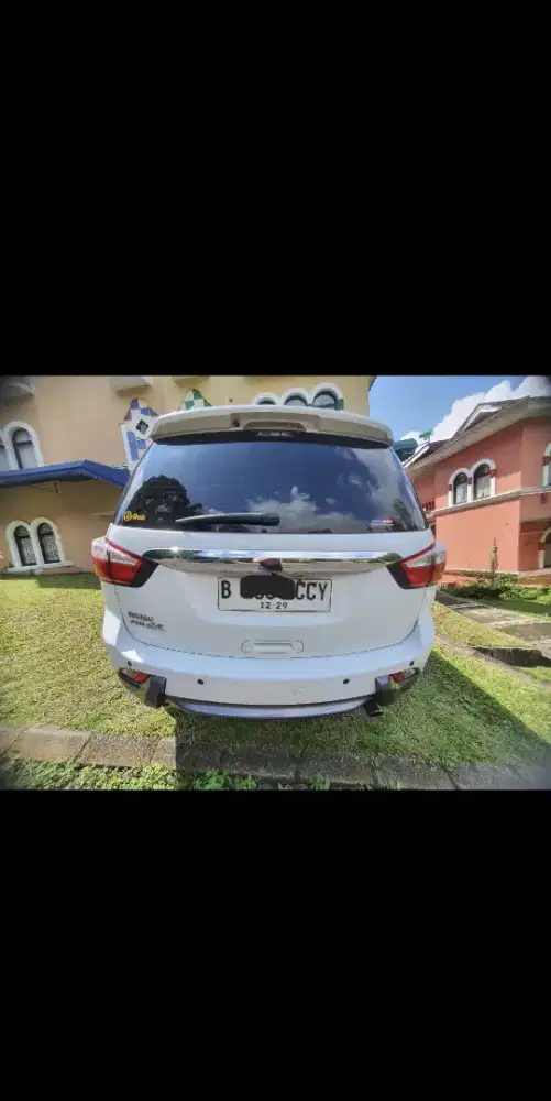 Isuzu mux 2015 istimewa