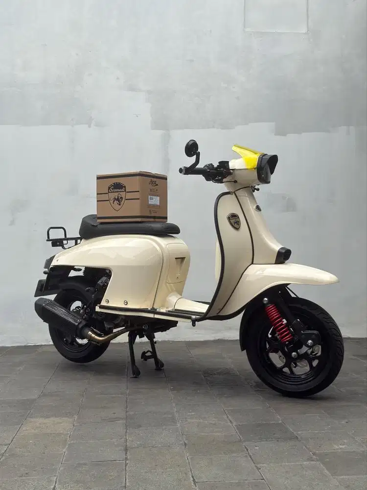 SCOMADI 150 white 2025