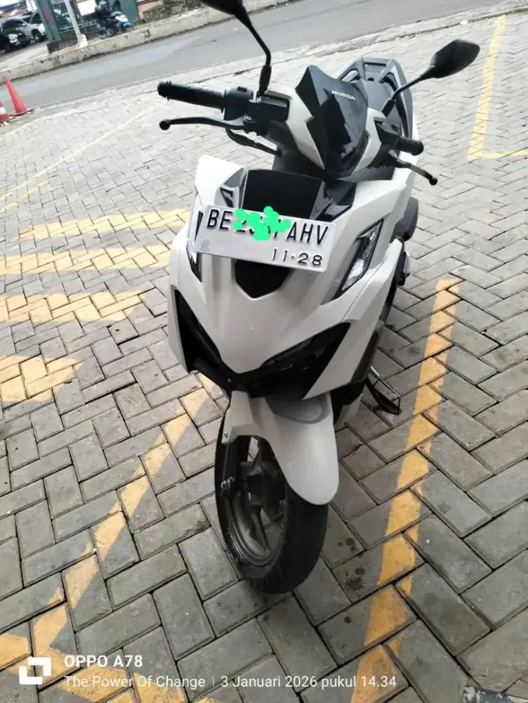 Jual cepat motor Honda Vario ABS 160 th 2023