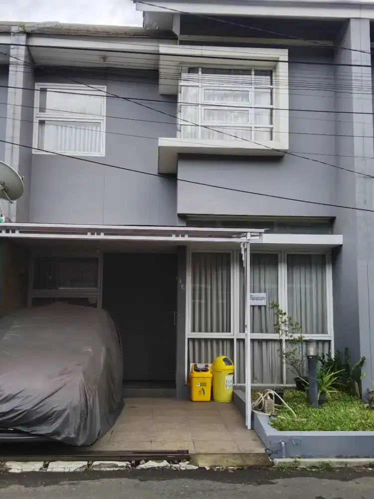 Disewakan Rumah di Komplek Kawaluyaan Regency