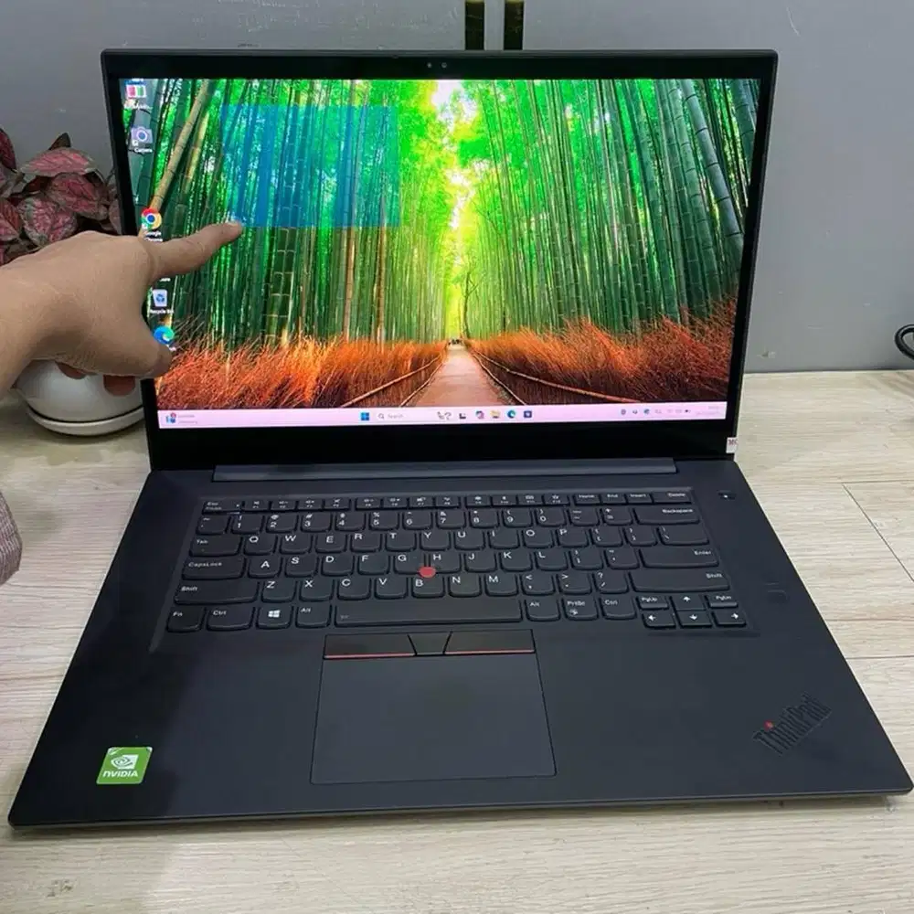 Laptop Lenovo Thinkpad P1 Xeon E-2176M Ram 16GB N-ETM