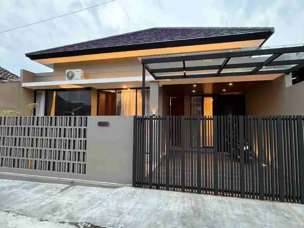 Rumah Tropis Modern Dekat Kampus UII