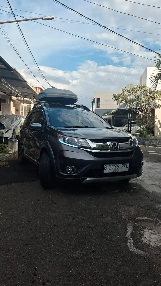 DIJUAL CEPAT! HONDA BR-V 2017 – ISTIMEWA, SIAP PAKAI
