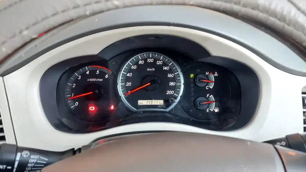 inova barong v 2015 putih sangat terawat tinggal pakai ori cat