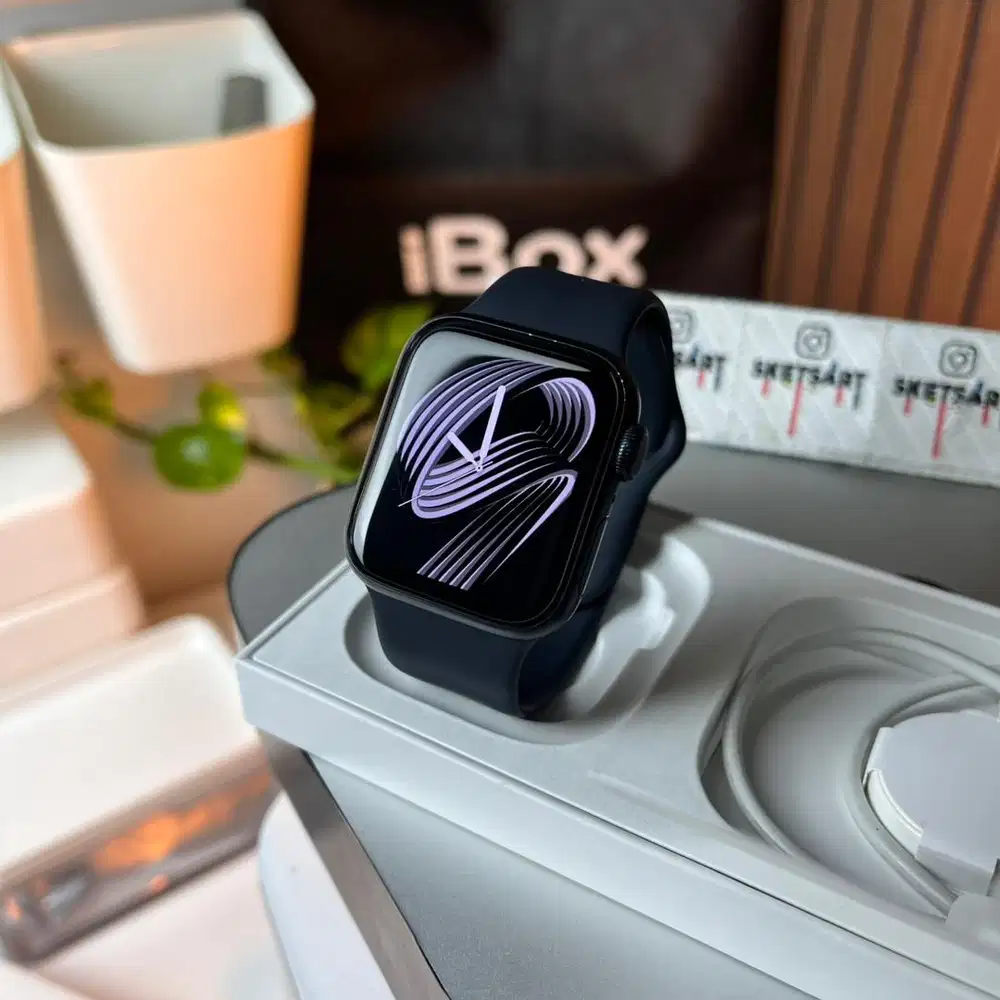 Apple Watch SE Gen 2 40mm iBox Black iwatch Battery Health 94%