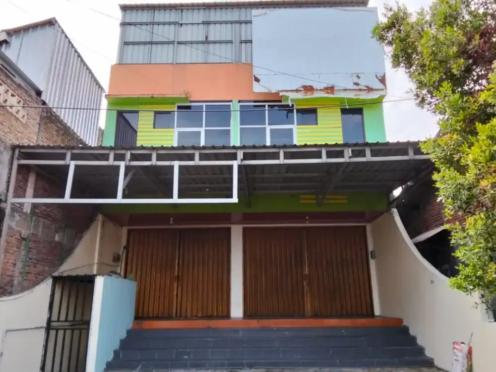Disewakan ruko 2 lantai jalan dekat jembatan kaligarang
