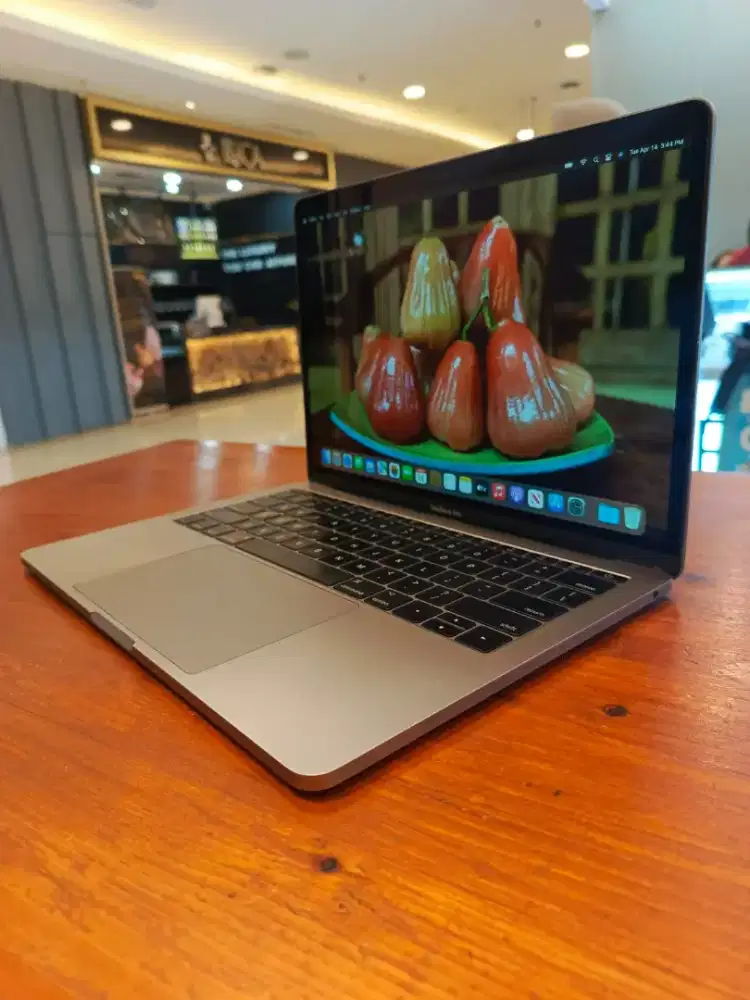 Macbook Pro Retina 13 inch 2017 NTB grey