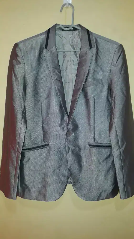 JAS BLAZER PRIA BEKAS UKURAN M