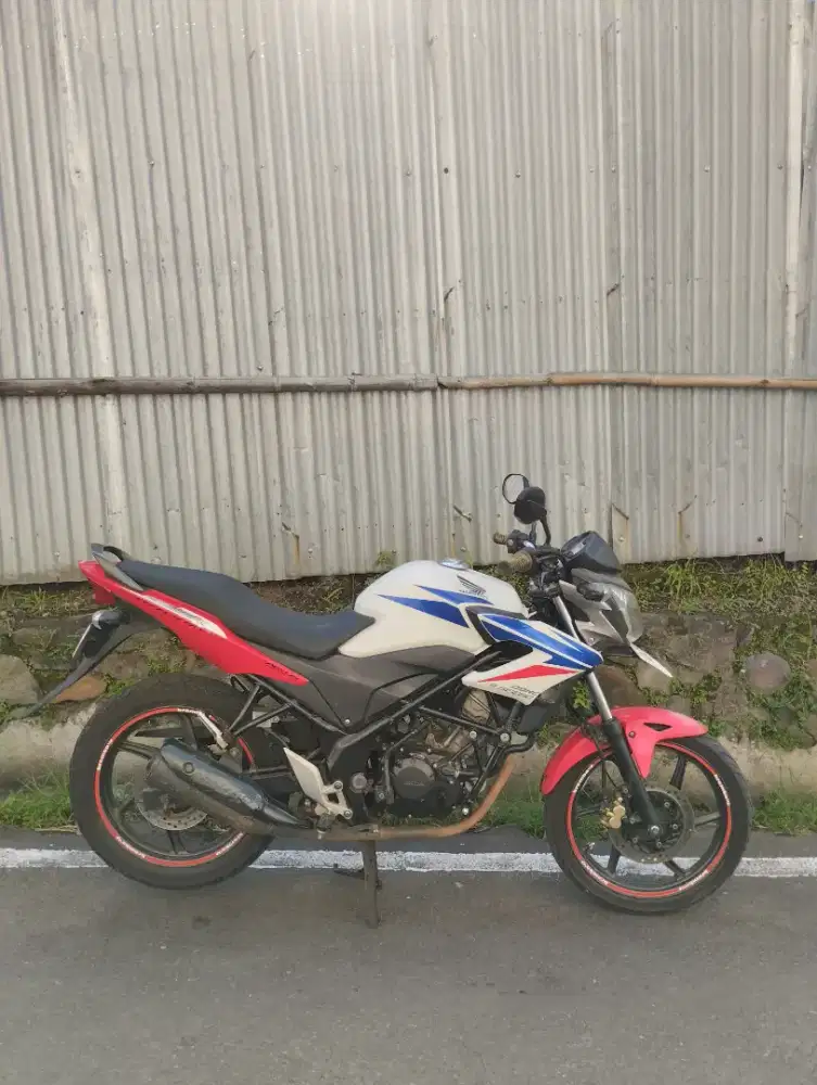 HONDA CB150R 2014
