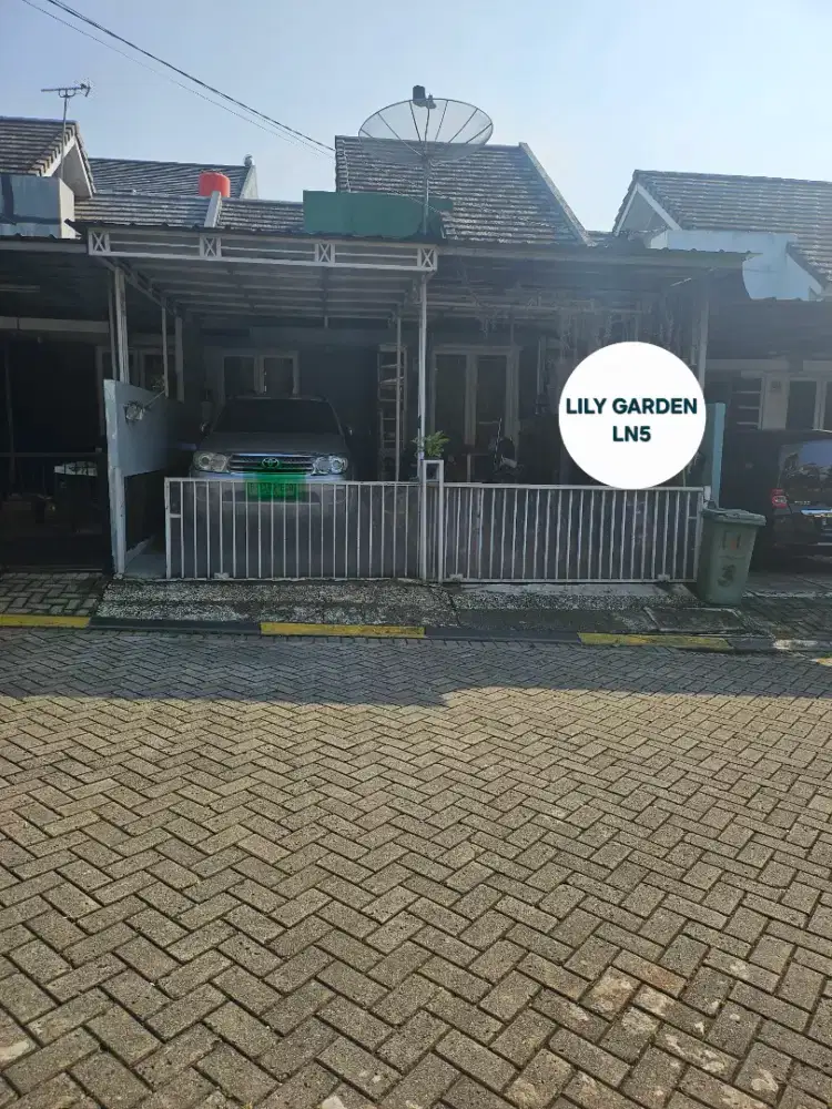 Rumah Tinggal Asri di Cibubur Country