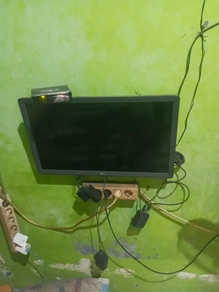 tv monitor lg 24 inch stb internet