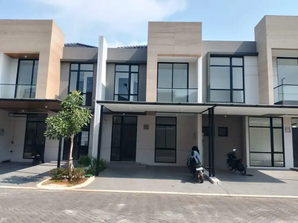 DISEWA/WTL Rumah di vila pasir putih PIK 2