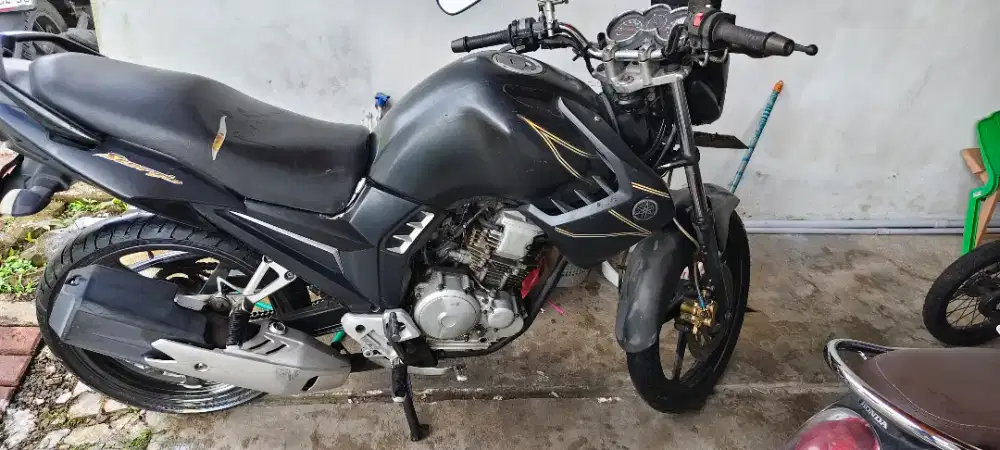 Scorpio Z 225cc 2011