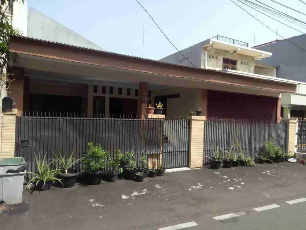 dijual rumah siap huni di cempaka putih tengah jakarta pusat