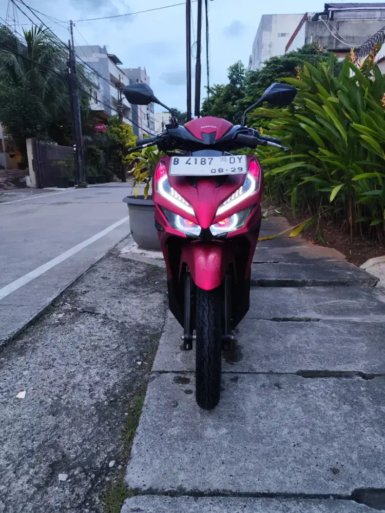 Honda vario 125 new keyless 2024 b dki km low