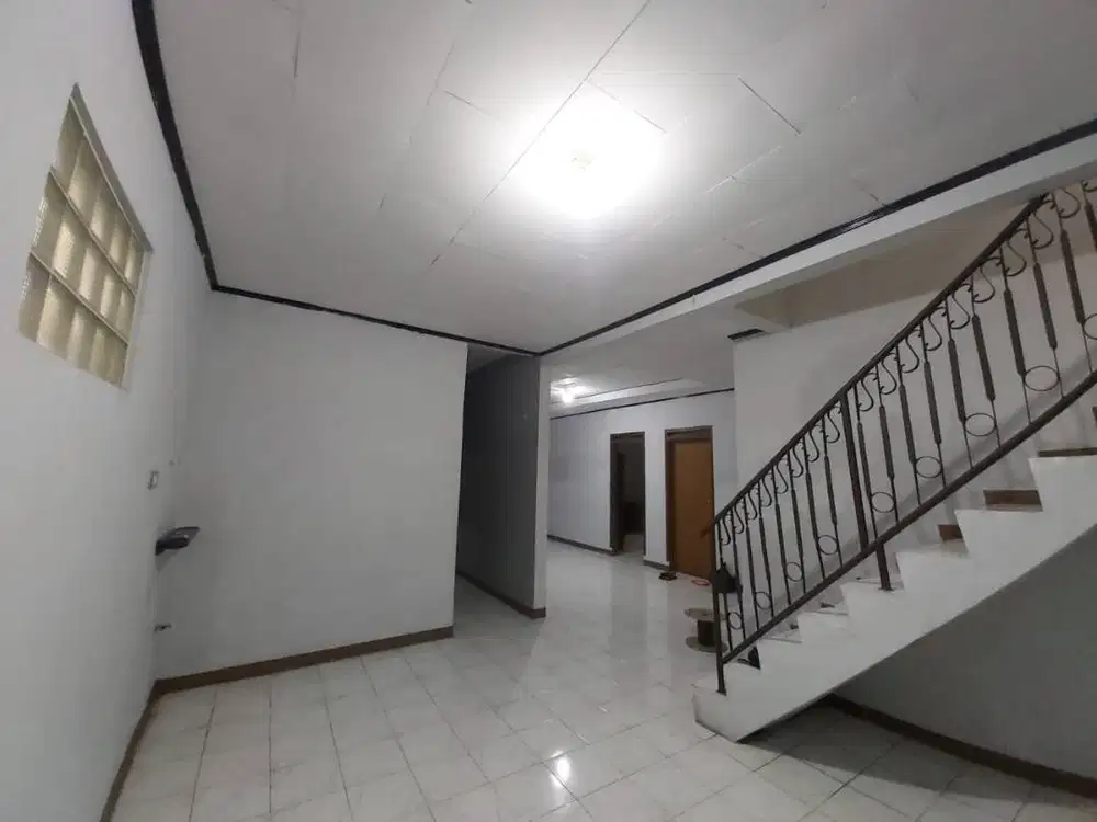 Dijual Rumah Lama Nyaman Dalam Komplek Turangga Bandung