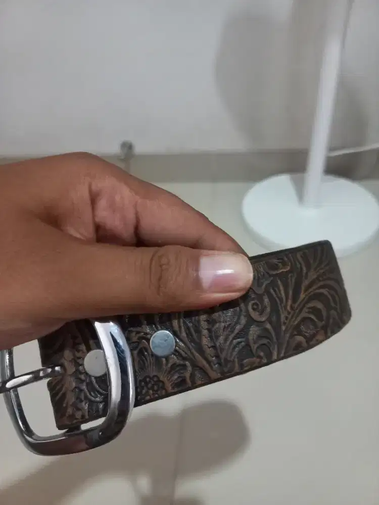 Sabuk kulit motif uk 34