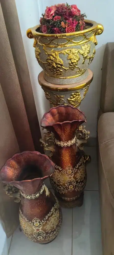 Guci Cantik Dekorasi Rumah