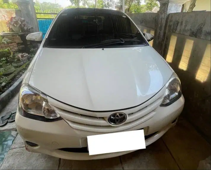 Etios Valco Type E 2013