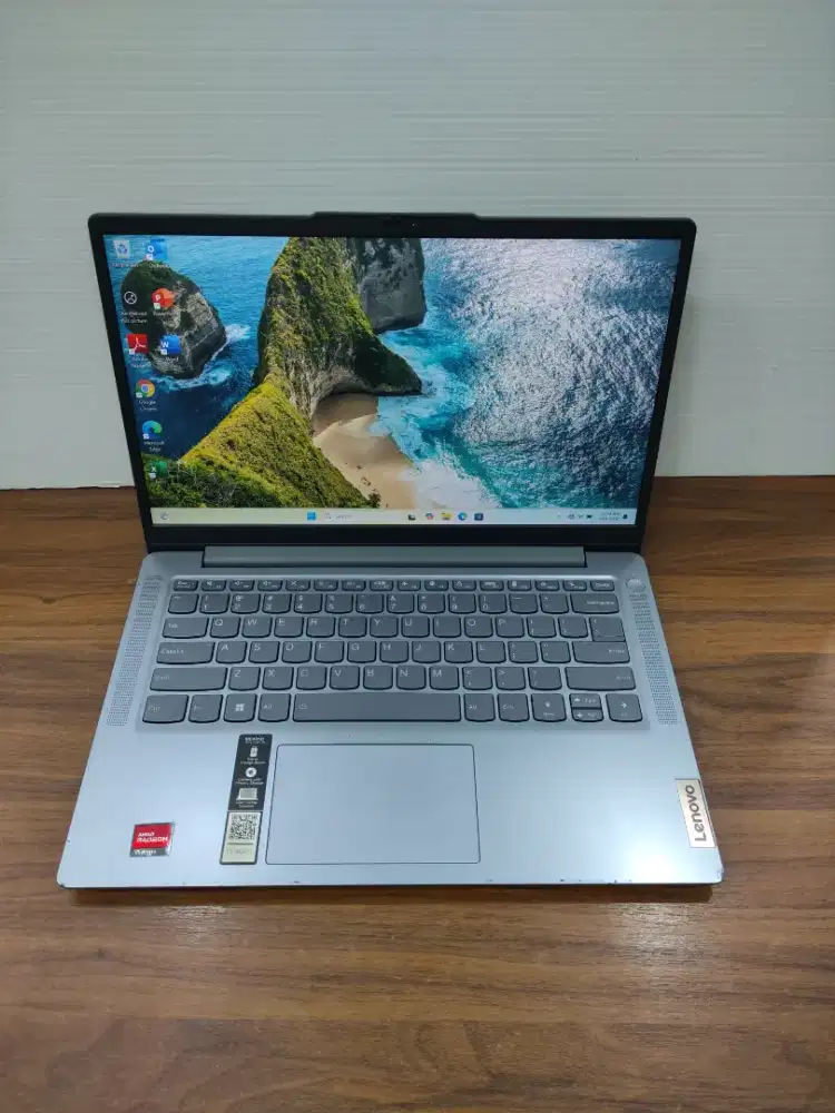 Lenovo Ideapad Slim 3 AMD R 5 7530U