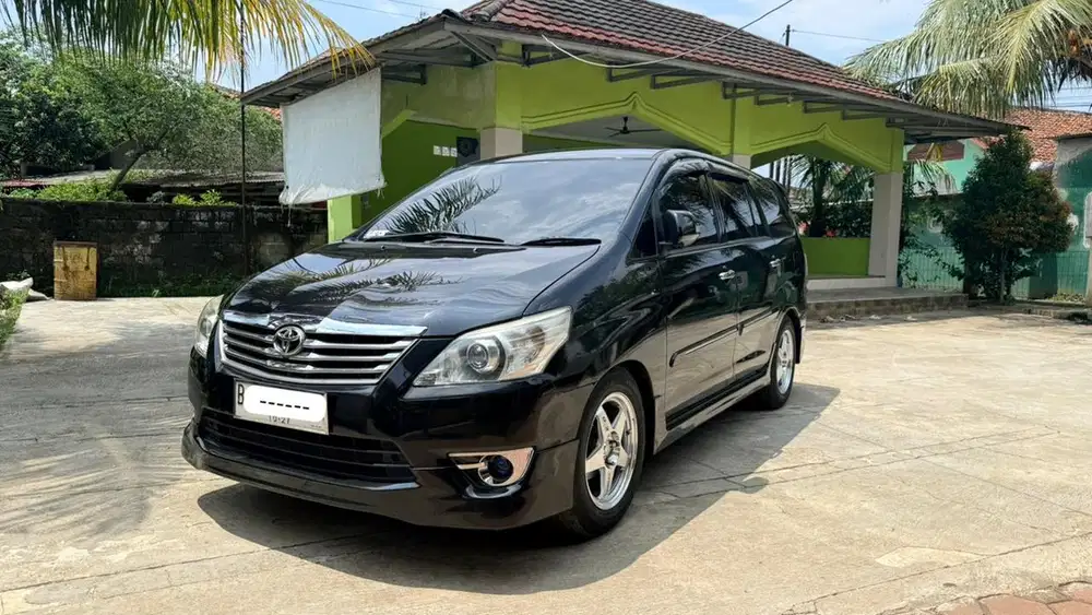 Toyota Kijang Innova 2012 Bensin