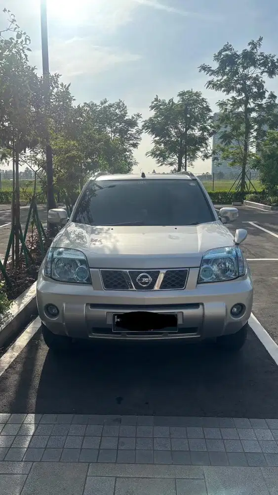 NISSAN X-TRAIL 2.5 AT