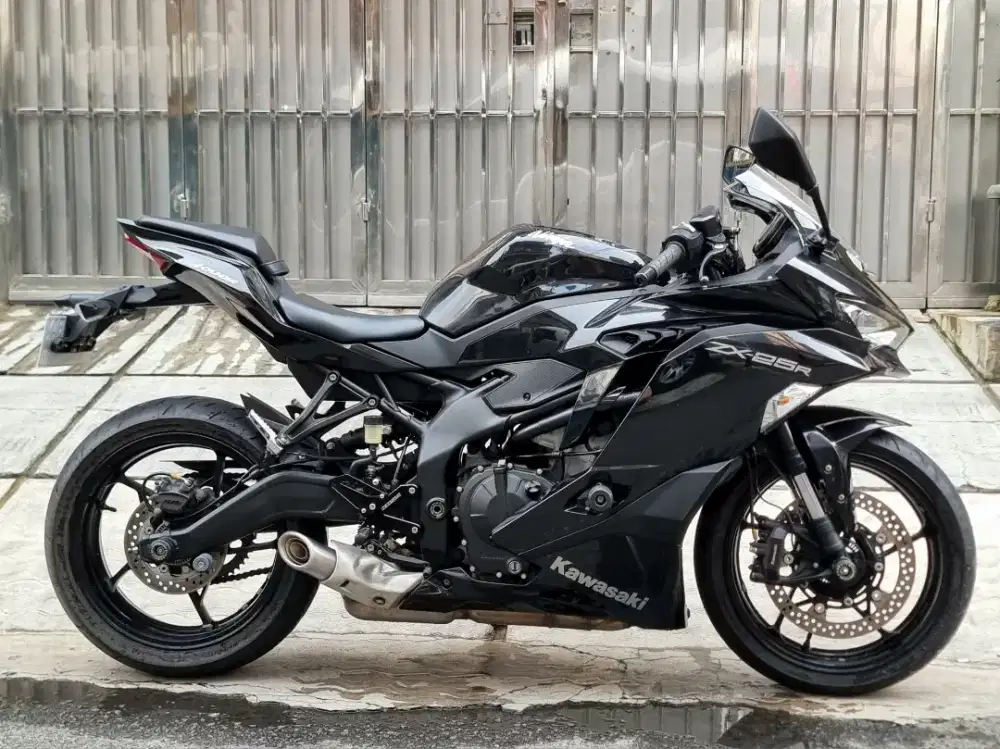 Kawasaki Zx25r 1600km STD Black Non ABS 2020 ZX 25r zx25 r