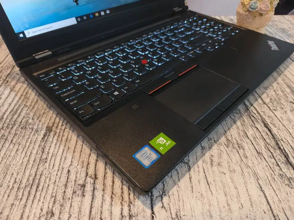 LENOVO THINKPAD P50//NVIDIA QUADRO M1000M (2GB)