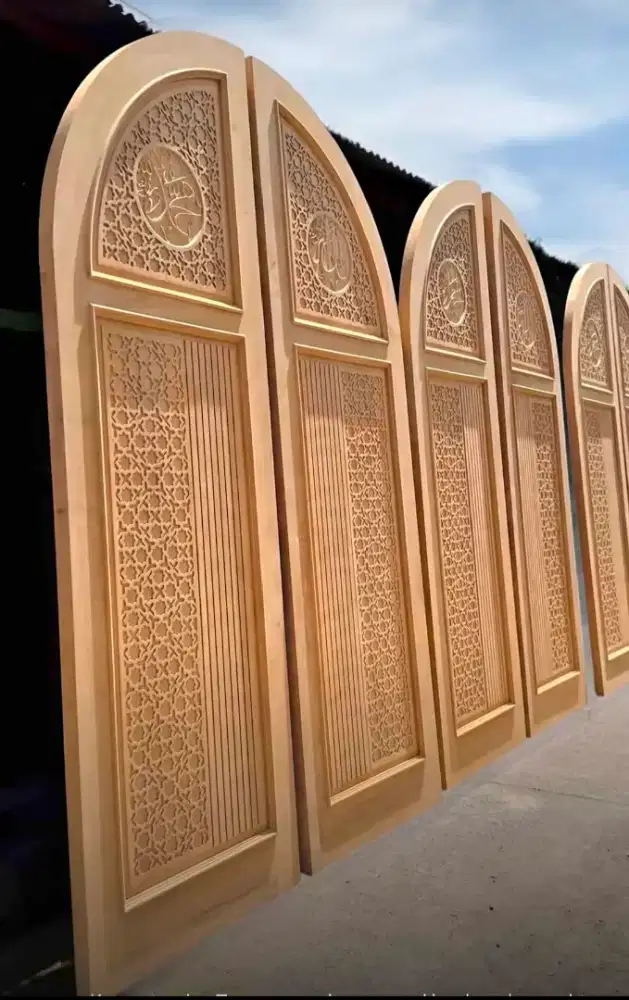 Produksi pintu nabawi masjid